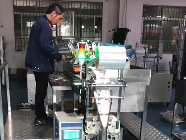 五金自動(dòng)包裝機(jī)需充實(shí)設(shè)計(jì)搶占市場